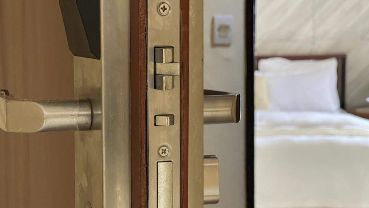 Hotel Les Polygones 크리비 외부 사진