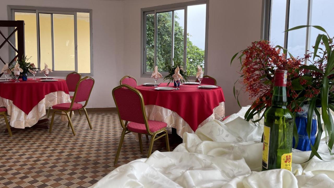 Hotel Les Polygones 크리비 외부 사진
